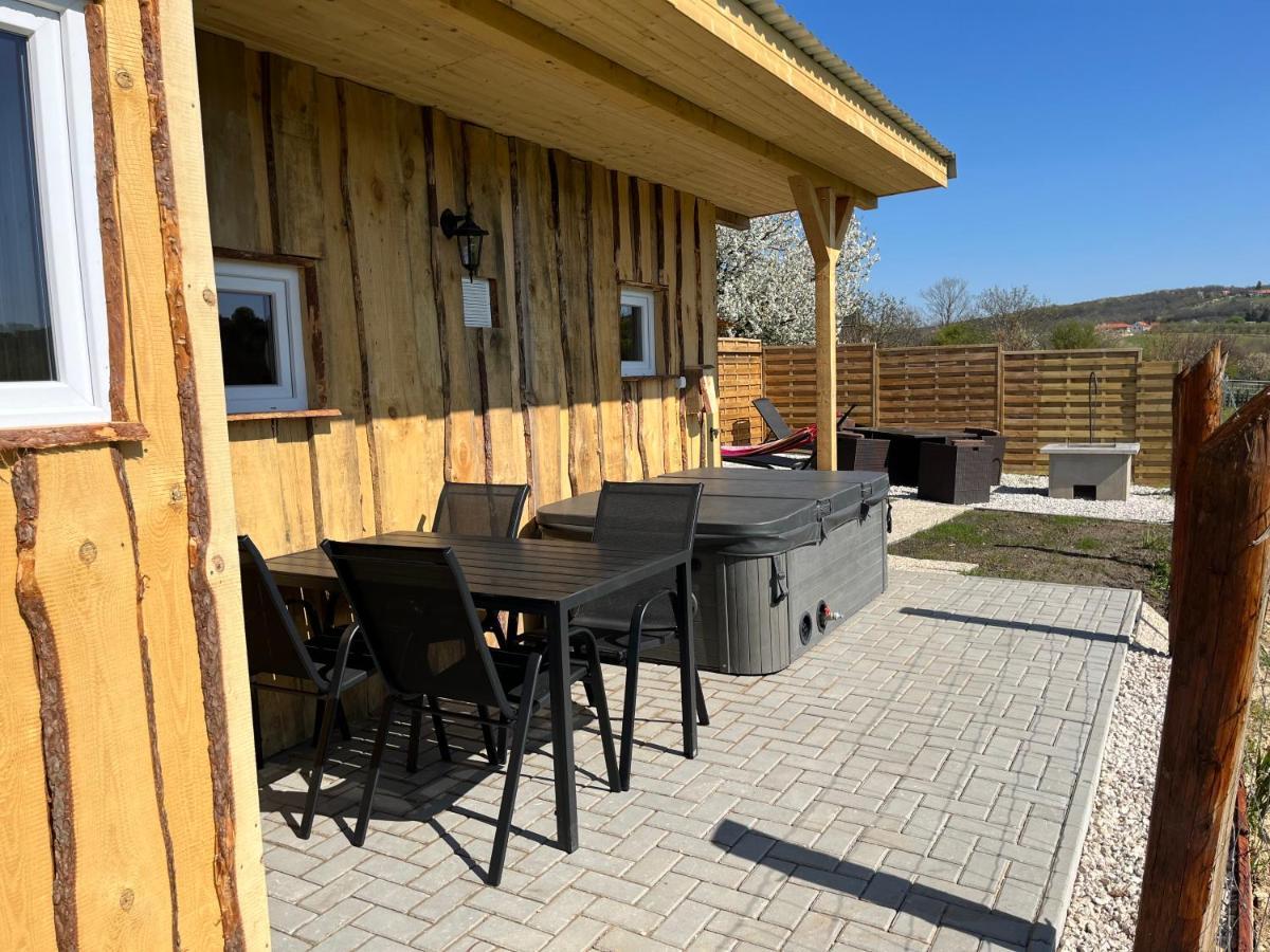 Romantic Jacuzzi Hideaway Near Heviz Rezi Exterior photo